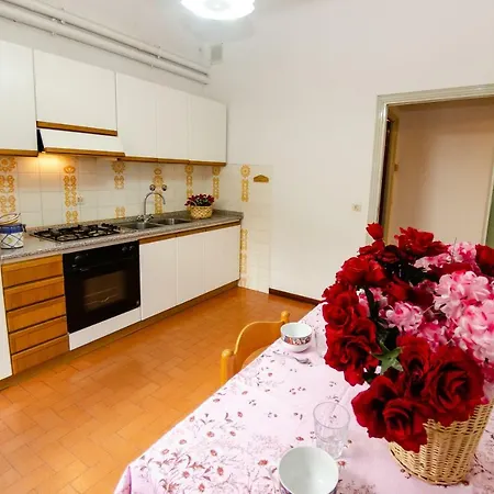 La Rosa Apartment